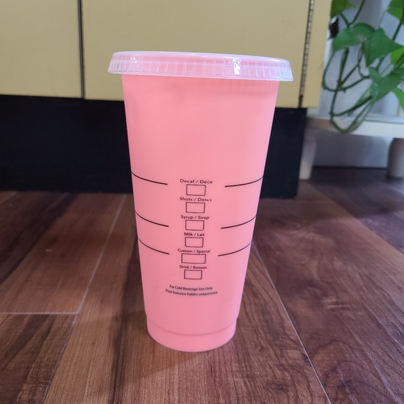 Starbucks 2019 Matte Light Pink Cold Travel Plastic Cup with Lid 24 OZ - Picture 2 of 6